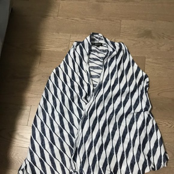 Cape Top - Picture 2 of 3